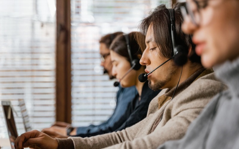 operadoras telefonicos de atencion al cliente